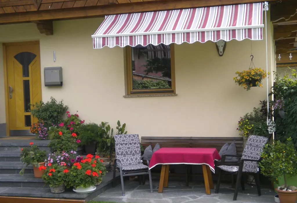 Haus Waidmannsheil-1